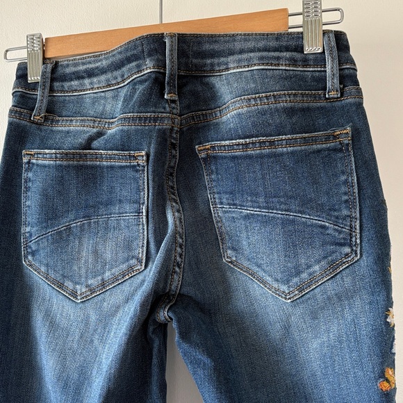 Driftwood Kelly Floral Embroidered Bootcut Jeans 24 - Picture 7 of 9